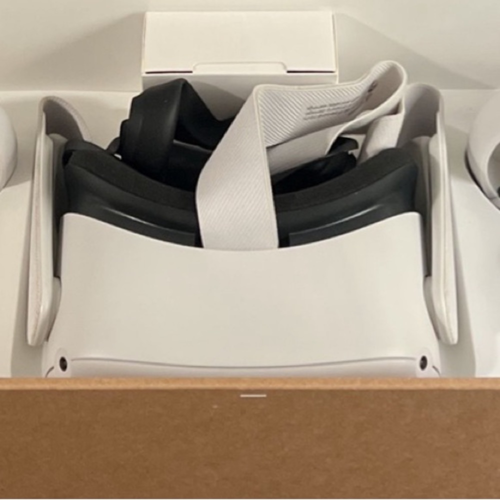 Oculus Quest 2 VR Headset